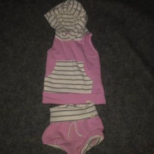 Lulu & Roo sleeveless hoodie with shorties